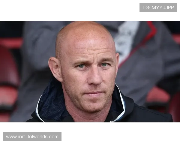 尼基-巴特播客发言：支持卡里克回归曼联，批评俱乐部引援策略